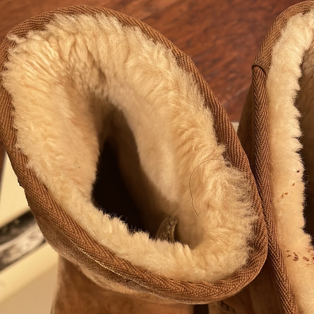 UGG BOOTS - Picture 4 of 4